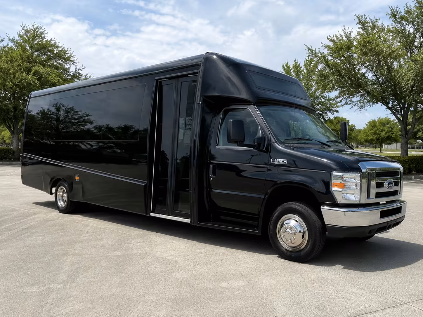 minibus rentals for client visits in north las vegas